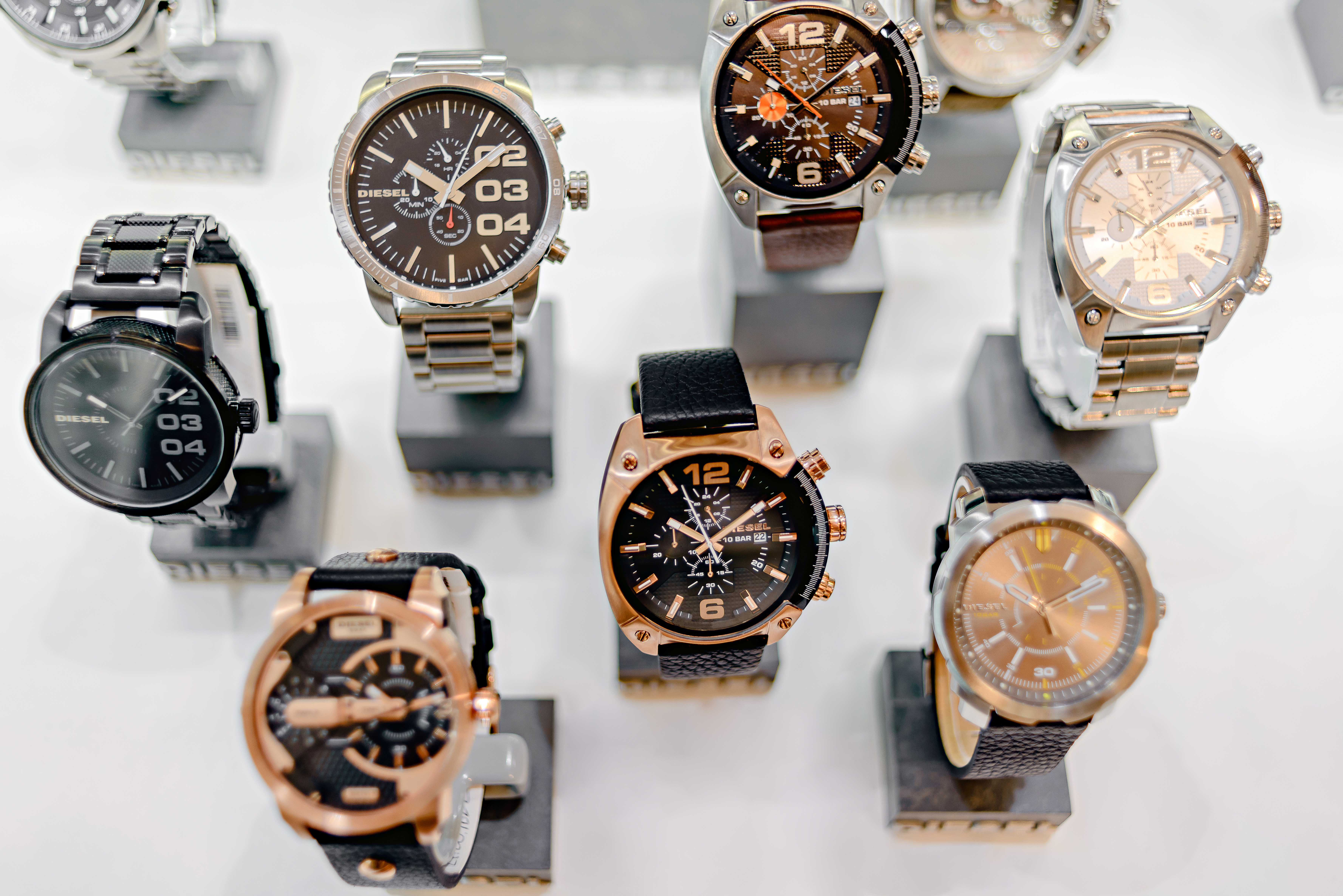 Часы в Heinemann Travel Value